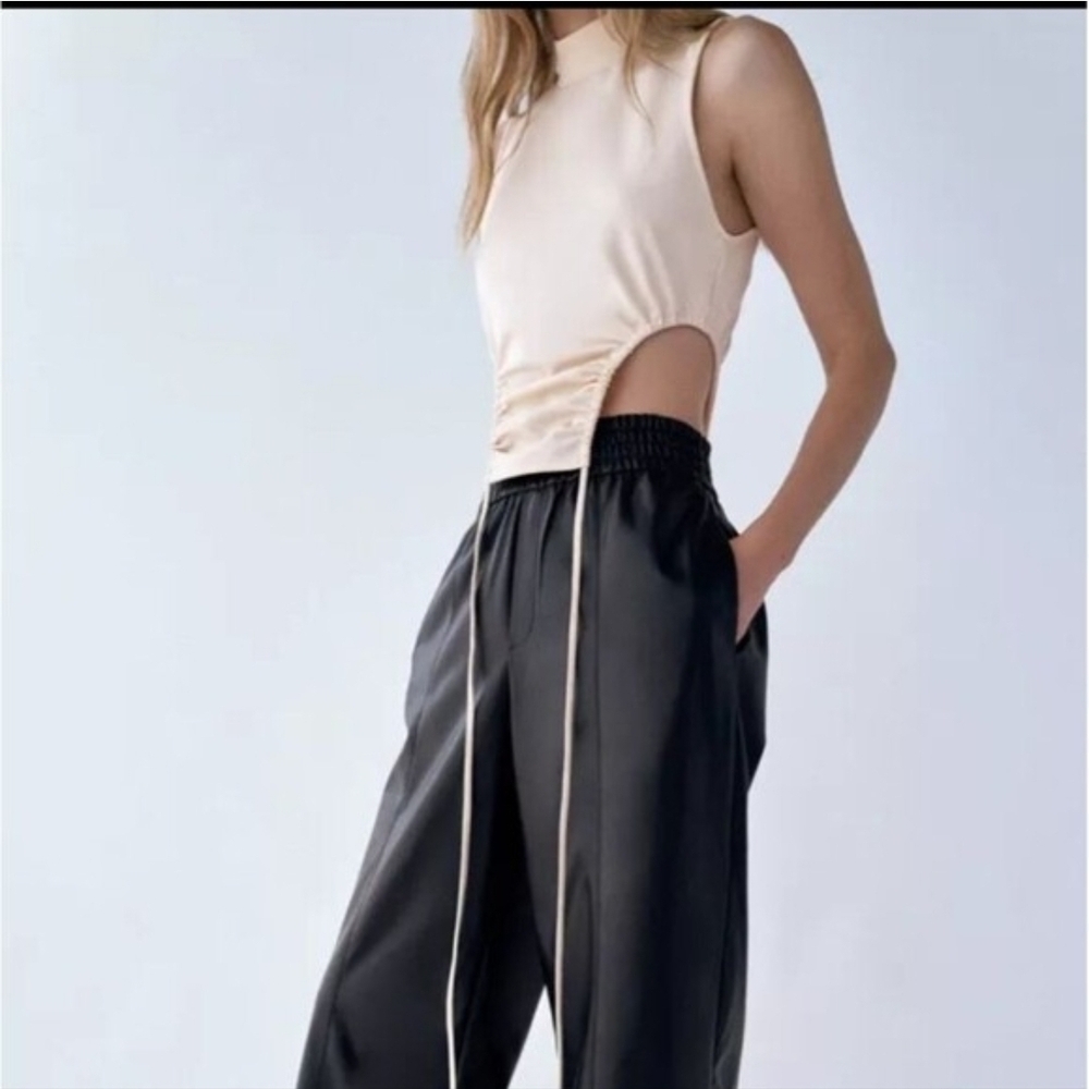 Zara Cream and Black Crop Top